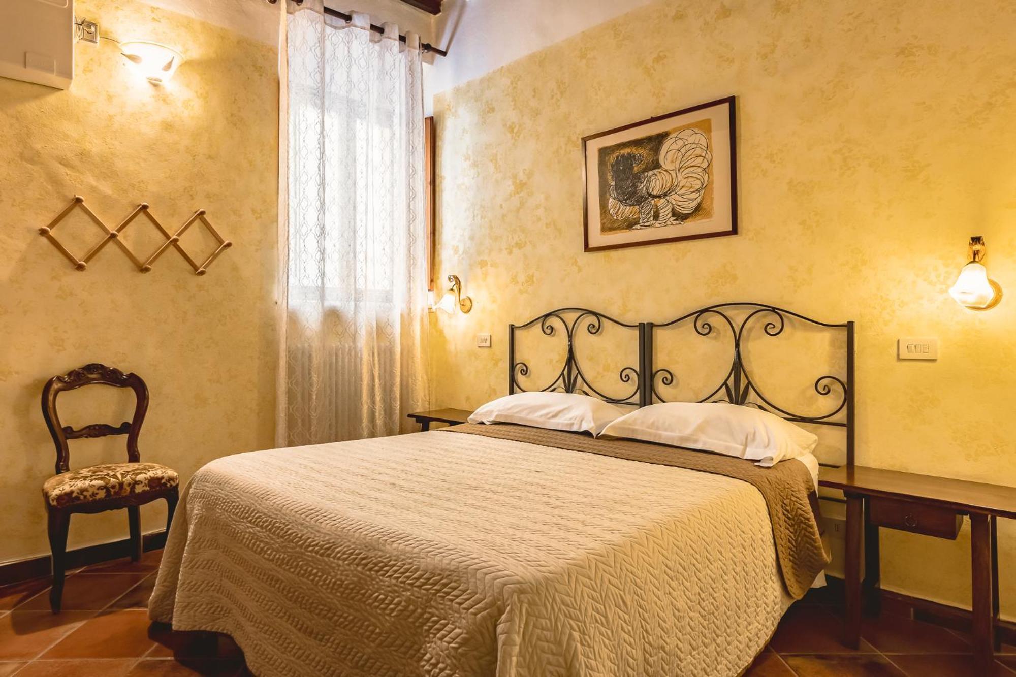 Meuble Evoe Bed & Breakfast Montepulciano Stazione Екстериор снимка
